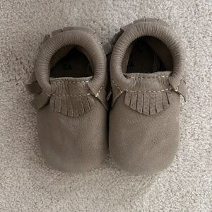 Freshly Picked size 5 moccasins
